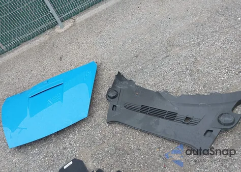 2022 Porsche 718 Boxster T from USA, damaged, VIN WP0CA2A80NS205517